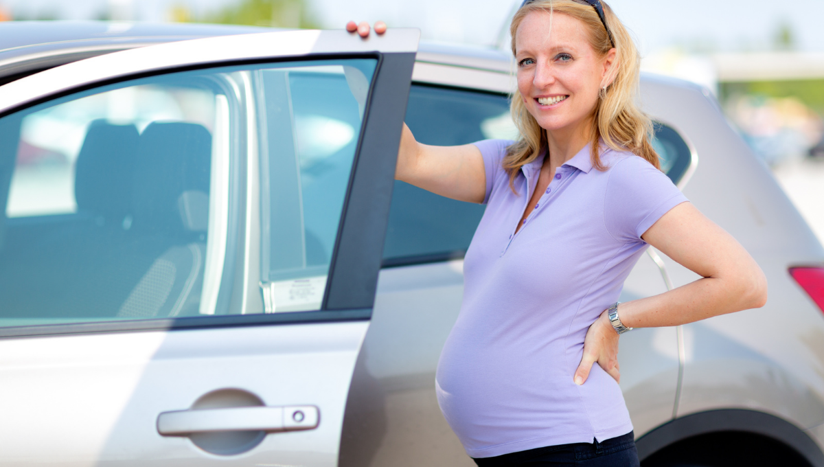 donna incinta auto