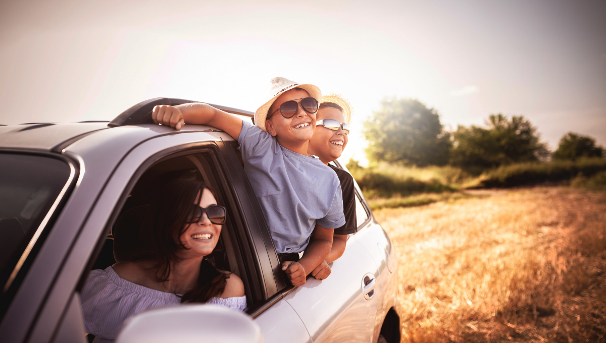 famiglia auto vacanza