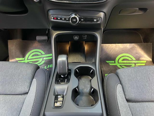 VOLVO XC40 T2 automatico UNIPROP.|SERVICE|LED|CARPLAY