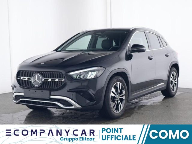 MERCEDES-BENZ GLA 180 Automatic Progressive Advanced
