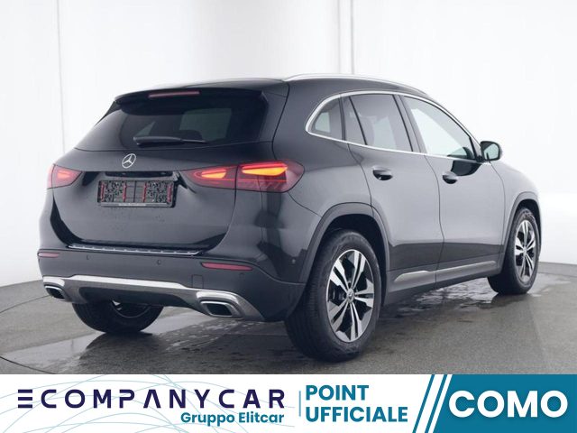 MERCEDES-BENZ GLA 180 Automatic Progressive Advanced