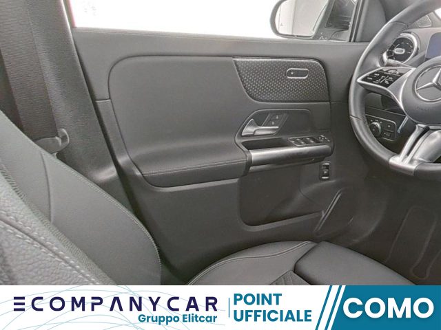 MERCEDES-BENZ GLA 180 Automatic Progressive Advanced