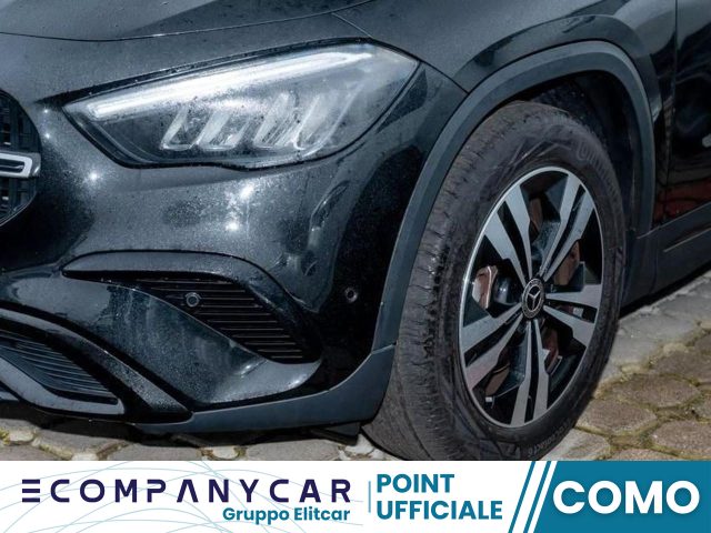 MERCEDES-BENZ GLA 180 Automatic Progressive Advanced