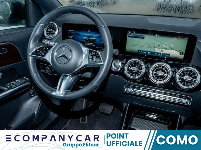 MERCEDES-BENZ GLA 180 Automatic Progressive Advanced