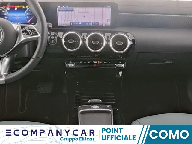 MERCEDES-BENZ CLA 180 Automatic Shooting Brake Progressive Line Advanced