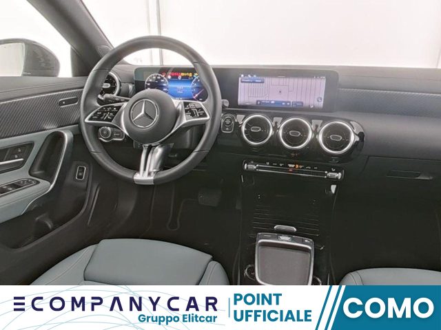 MERCEDES-BENZ CLA 180 Automatic Shooting Brake Progressive Line Advanced
