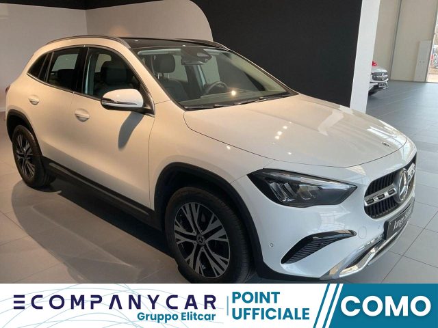 MERCEDES-BENZ GLA 180 Automatic Progressive Advanced