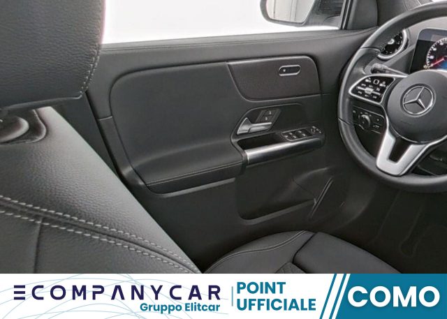 MERCEDES-BENZ GLA 180 Automatic Progressive Advanced