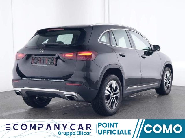 MERCEDES-BENZ GLA 180 Automatic Progressive Advanced