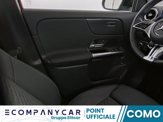 MERCEDES-BENZ GLA 180 Automatic Progressive Advanced