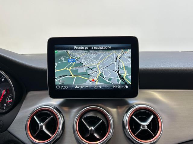 MERCEDES-BENZ GLA 200 Premium TAGLIANDI|LED|AUTOMATICA|PADDLES|18′