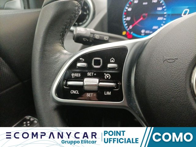 MERCEDES-BENZ GLA 180 Automatic Progressive Advanced