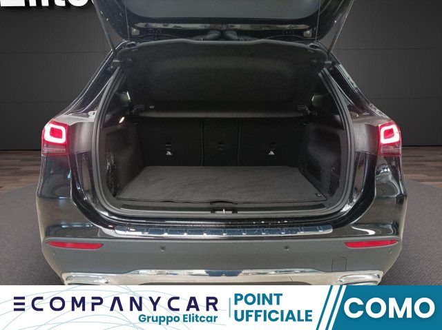 MERCEDES-BENZ GLA 180 Automatic Progressive Advanced