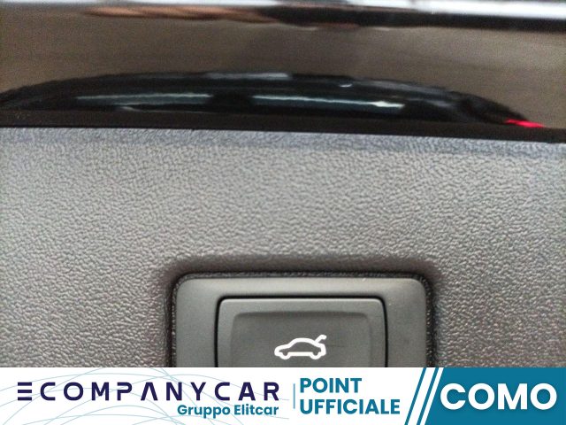 AUDI Q5 40 TDI 204 CV quattro S tronic Identity Black