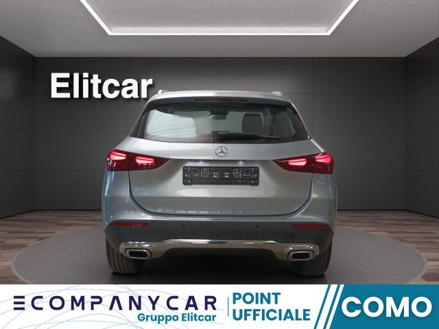 MERCEDES-BENZ GLA 200 Automatic Progressive Advanced