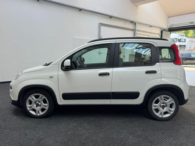 FIAT Panda 1.0 Hybrid NEOPATENTATI|5 POSTI|BLUETOOTH