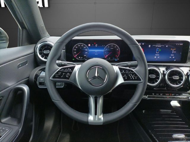 MERCEDES-BENZ A 180 Automatic Progressive Advanced