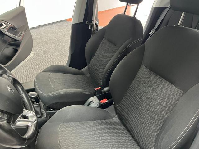 PEUGEOT 208 1° serie PureTech 82 5 porte UNICOPROPRIETARIO