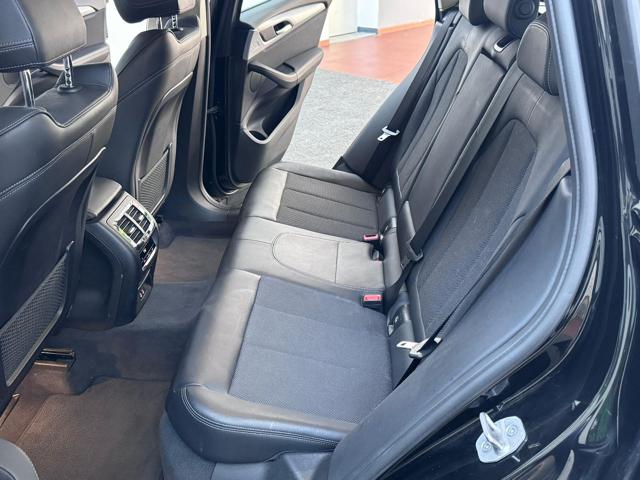 BMW X3 xDrive20i LED|PELLE|IVA|NAVI|TRI-ZONA|18′