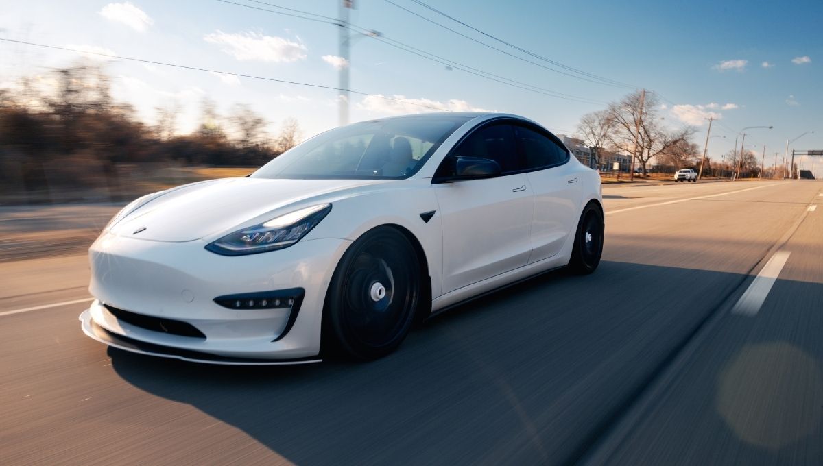 tesla elettrica