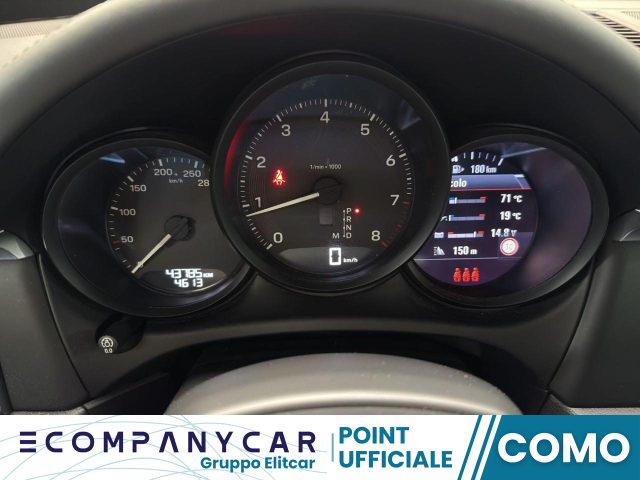 PORSCHE Macan 2.0