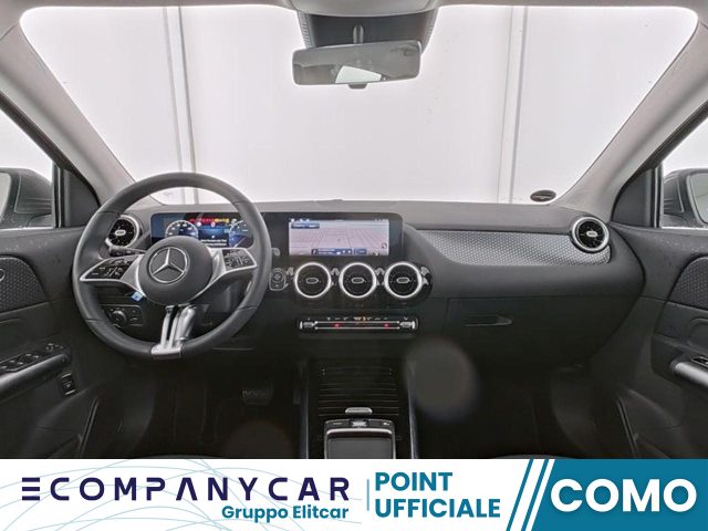 MERCEDES-BENZ GLA 180 Automatic Progressive Advanced