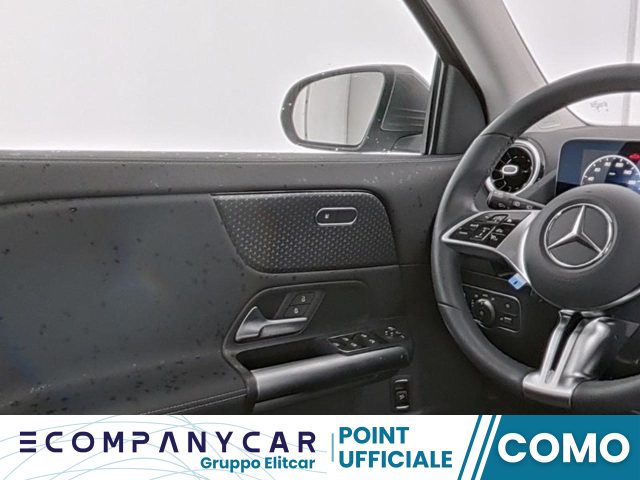 MERCEDES-BENZ GLA 180 Automatic Progressive Advanced