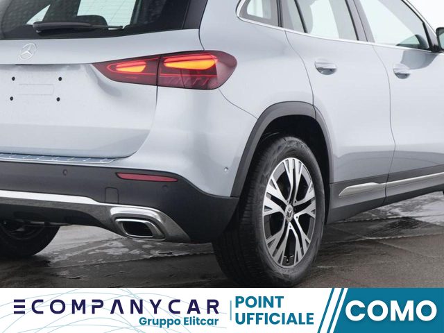 MERCEDES-BENZ GLA 180 Automatic Progressive Advanced