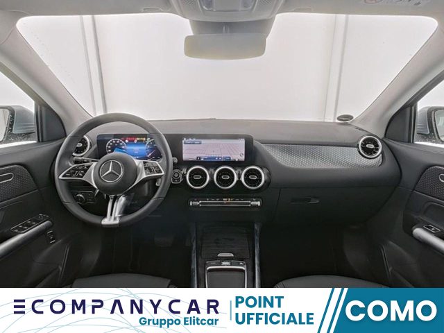 MERCEDES-BENZ GLA 180 Automatic Progressive Advanced