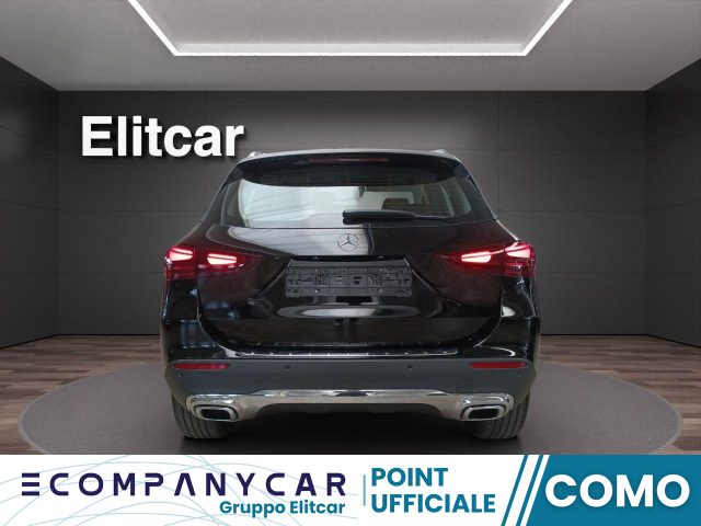 MERCEDES-BENZ GLA 180 Automatic Progressive Advanced