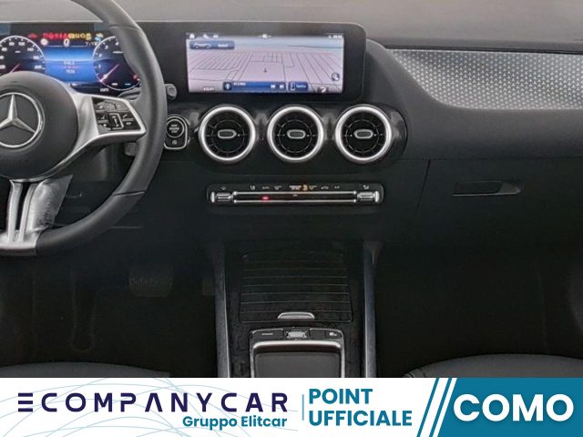 MERCEDES-BENZ GLA 180 Automatic Progressive Advanced