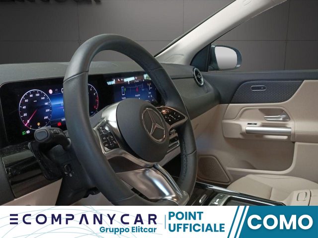 MERCEDES-BENZ GLA 180 Automatic Progressive Advanced