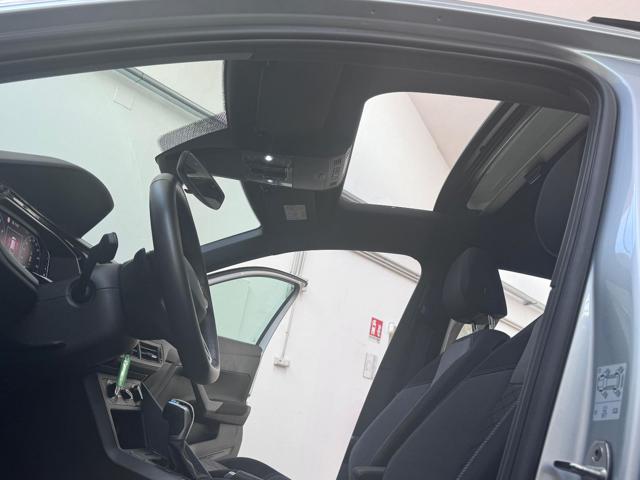 VOLKSWAGEN Taigo 1.0 TSI 115 CV DSG R-Line NEOPAT.|TETTO|LED|18′