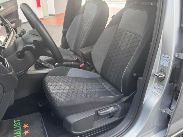 VOLKSWAGEN Taigo 1.0 TSI 115 CV DSG R-Line NEOPAT.|TETTO|LED|18′