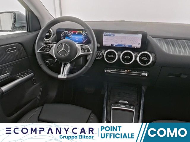 MERCEDES-BENZ GLA 180 Automatic Progressive Advanced