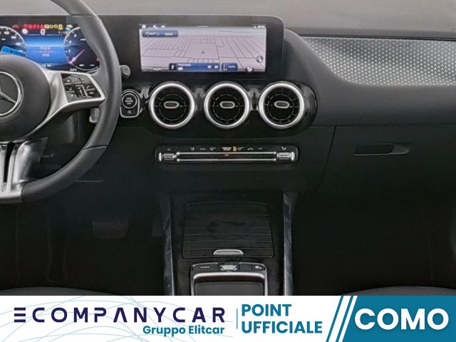 MERCEDES-BENZ GLA 180 Automatic Progressive Advanced