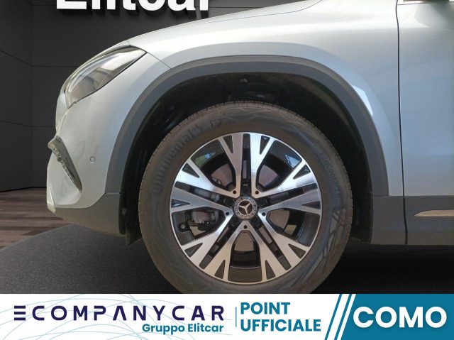 MERCEDES-BENZ GLA 180 Automatic Progressive Advanced