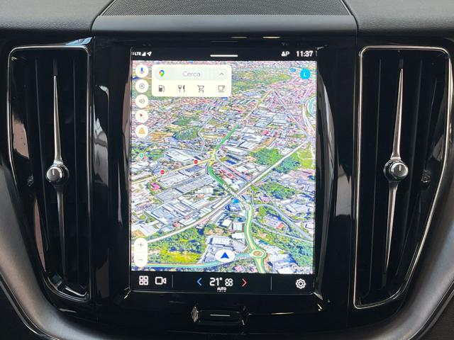 VOLVO XC60 B4 AWD Momentum LED|RETROCAMERA|CARPLAY|18′