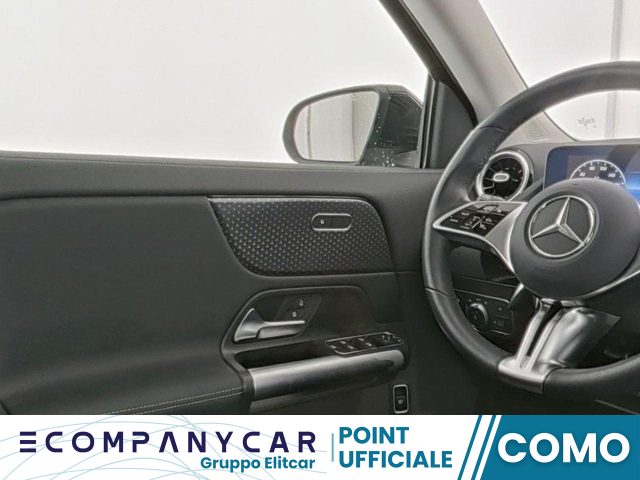 MERCEDES-BENZ GLA 180 Automatic Advanced