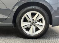 VOLKSWAGEN Golf 1.0 eTSI DSG AMBIENTE|ACC|PADDLES|NEOPAT.