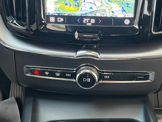VOLVO XC60 B4 AWD Momentum LED|RETROCAMERA|CARPLAY|18′