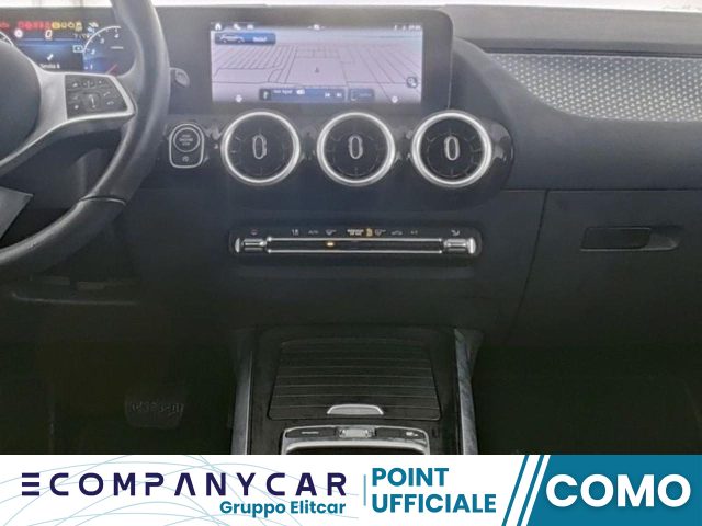 MERCEDES-BENZ GLA 180 Automatic Progressive Advanced