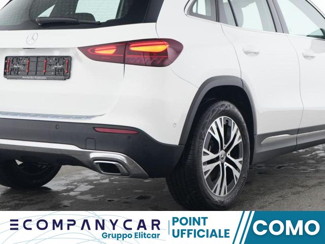 MERCEDES-BENZ GLA 180 Automatic Progressive Advanced