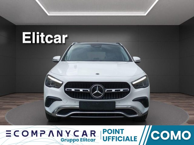 MERCEDES-BENZ GLA 180 Automatic Progressive Advanced