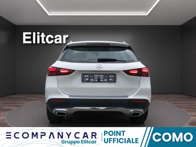 MERCEDES-BENZ GLA 180 Automatic Progressive Advanced