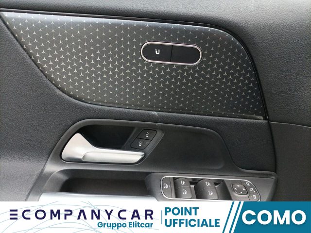 MERCEDES-BENZ GLA 180 Automatic Progressive Advanced