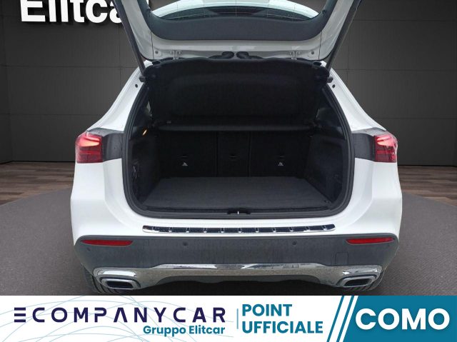 MERCEDES-BENZ GLA 180 Automatic Progressive Advanced