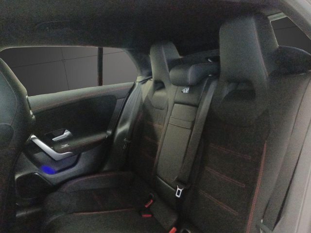 MERCEDES-BENZ CLA 200 d Automatic Shooting Brake AMG Line Premium
