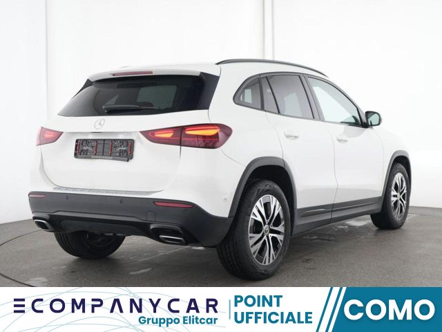 MERCEDES-BENZ GLA 180 Automatic Progressive Advanced