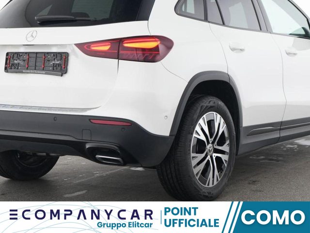 MERCEDES-BENZ GLA 180 Automatic Progressive Advanced